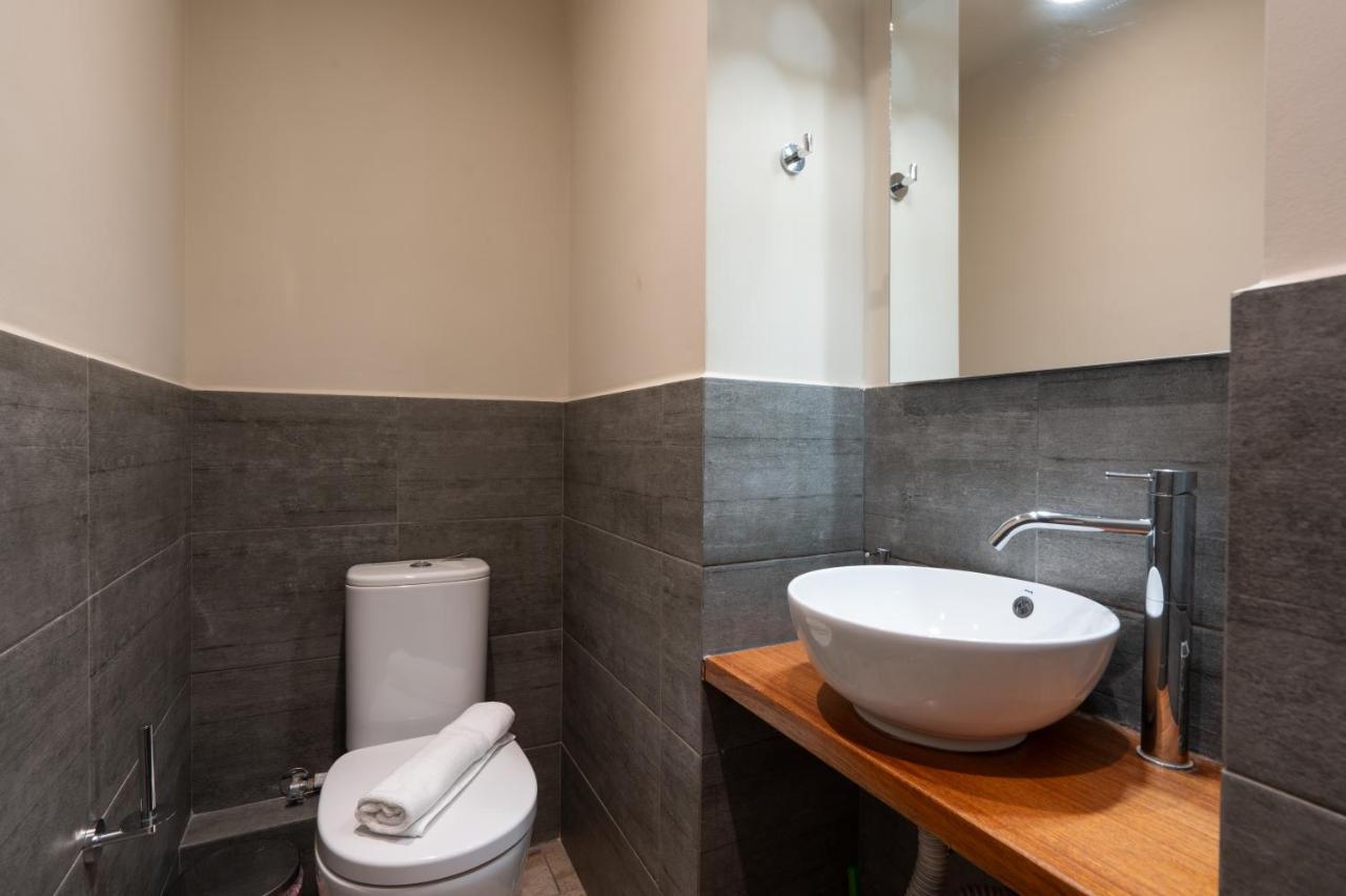 Classy Apartment In Koukaki, Walk To Metro & Acropolis Atene Esterno foto